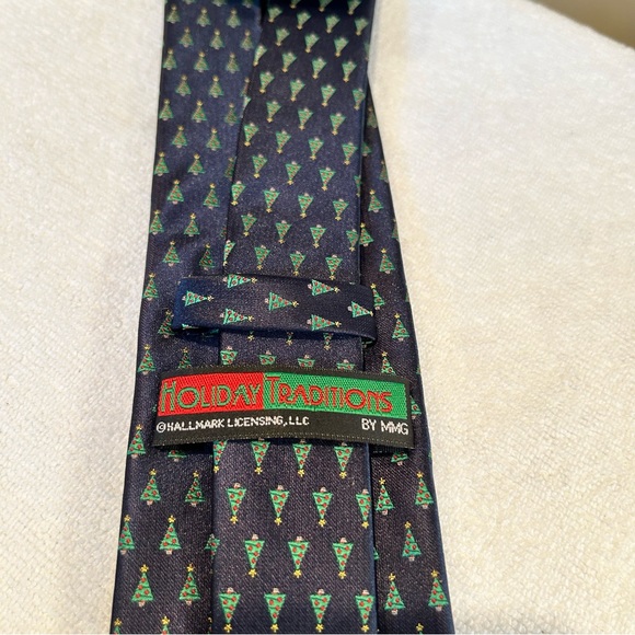 Authentic Hallmark Inc Holiday Tie Christmas Trees - Picture 4 of 4